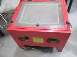 lot 11 image: Harbor Freight Benchtop sand blasti...