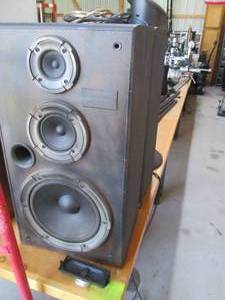 lot 28 image: Technics SB-CR55 3-way speaker syst...