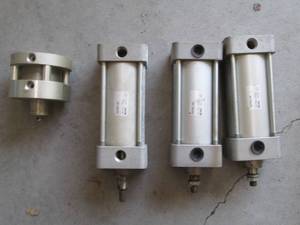 lot 41 image: (4) SMC pneumatic air cylinders...