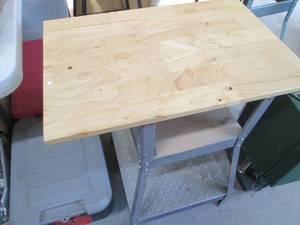 lot 44 image: Metal framed portable workbench wit...