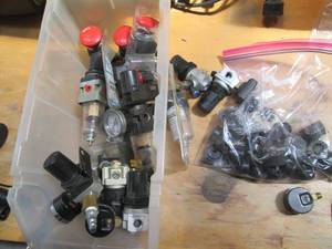lot 123 image: Lot of assorted valves, gauges and ...