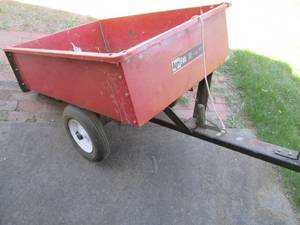 lot 140 image: Agri-Fab 10cu.ft. pull behind garde...