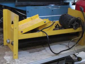 lot 184 image: Rock tumbler works but needs new s...