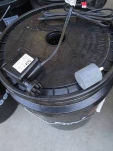 lot 192 image: Single Hydroponic growing set-up wi...