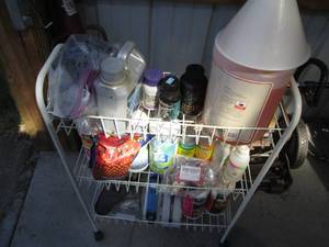 lot 204 image: Hydroponic growing chemicals and so...