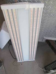 lot 208 image: High-powered Electric sky rs300v3 L...