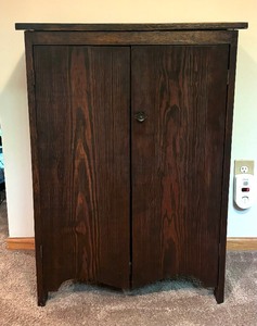 lot 42 image: Charming Vintage Wooden Two Door Cabinet