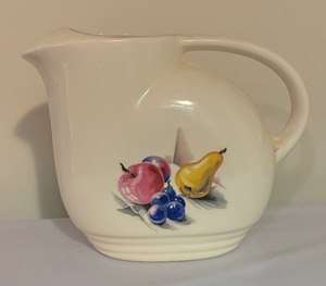 lot 66 image: Vintage Knowles Utility Ware Refrigerator Water Jug