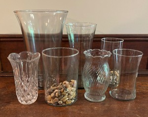 lot 71 image: Collection of Clear Glass Vases