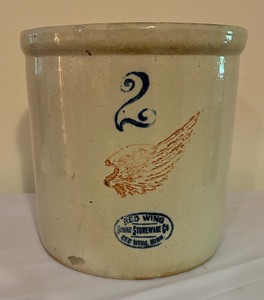 lot 73 image: Vintage Two Gallon Redwing Pottery Crock