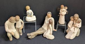 lot 172 image: Five Willow Tree Figurines