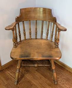 lot 175 image: Nichols and Stone Windsor Back Armchair