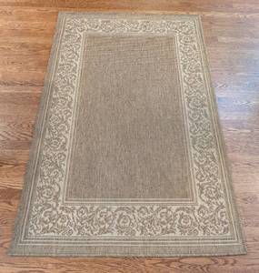 lot 81 image: American Mills IndoorOutdoor Accent Rug