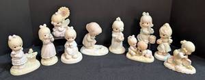 lot 200 image: Spring Flowers Precious Moments Figurines