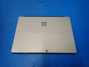 lot 24 image: Microsoft&nbspSurface Pro 7 1866 &nbspINTEL CORE I7-1065G7 1.3 Ghz  16GB LPDDR4 RAM  256GB HD  NO OS  Includes Keyboard, No Cables &nbspWhite spot. Yellowing screen. Glass screen protector chipped.