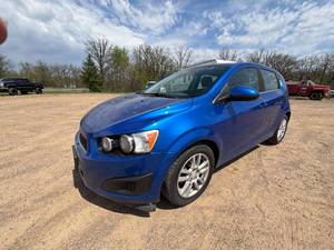 lot 6 image: 2016 Chevrolet Sonic LT Hatchback Sedan 4D