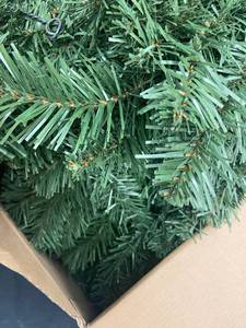 lot 7 image: Artificial Christmas Garland in Storage Box