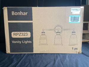 lot 57 image: Bonhar RPZ323 Vanity Lights Set
