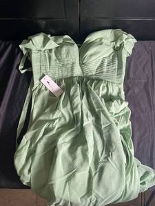 lot 87 image: Elegant A-Line Chiffon Dress with Pockets, Size US 8