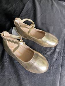 lot 97 image: Gold Kids Dress Shoes with Ankle Strap by Kiderence