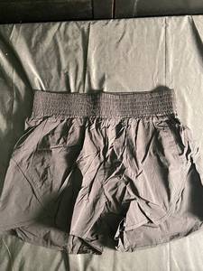 lot 146 image: 0 - Mens Black Nylon-Spandex Boxer Shorts XL