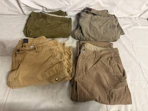 lot 3 image: 4 Pairs of Khaki Pants - 38 x 32