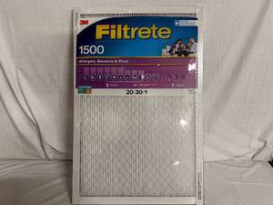 lot 46 image: 4 3M Filtrete 1500 Air Filters - 20 x 30 x 1