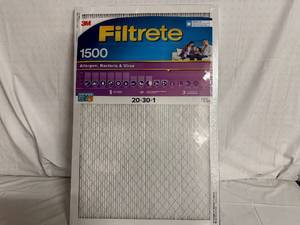 lot 47 image: 4 3M Filtrete 1500 Air Filters - 20 x 30 x 1