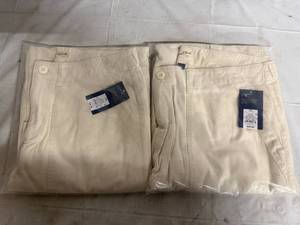 lot 66 image: 2 Pairs of Universal Threads Pants