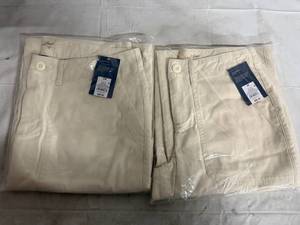 lot 69 image: 2 Pairs of Universal Threads Pants