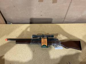 lot 134 image: Parris Toys WoodSteel 270 Bolt Action Rifle Toy for Kids