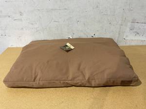 lot 279 image: Sporting Dog Solutions Gusseted Pillow Bed
