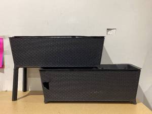 lot 636 image: LOT OF 2 44.5 in. W x 15.25 in. H Easy Grow Elevated Resin Garden Bed Large