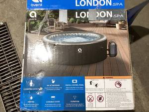 lot 87 image: Avenli London 2-3 Person Inflatable Hot Tub Spa  Cover