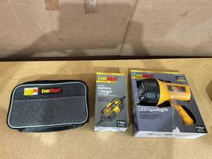 lot 195 image: LOT OF 3 Miscellaneous EverStart Tools
