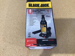 lot 648 image: Black Jack T90803W Welded Structure Bottle Jack, 8 Ton