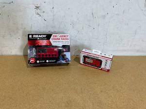 lot 472 image: LOT OF 2 Midland Crank Radio