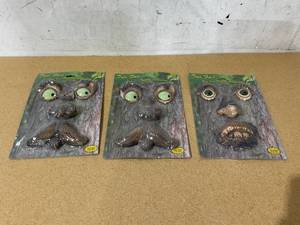 lot 319 image: LOT OF 3 Tree Faces