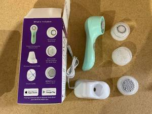 lot 222 image: Spa Sciences NOVA - Sonic Facial Cleansing and Exfoliating Device