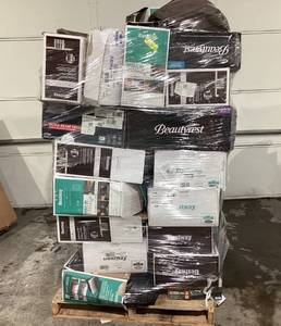 lot 913 image: Wholesale Pallet of Miscellaneous Items