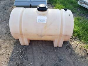 lot 10 image: 65 Gallon poly tank