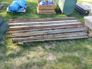 lot 13 image: pallet racking- 4 uprights and 9 cross beams
