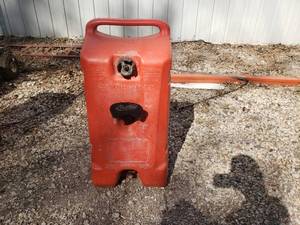 lot 38 image: 14 gallon duramax gas tank