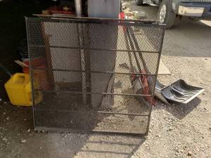 lot 50 image: Metal gate