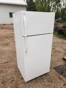 lot 63 image: Working Refrigerator