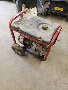 lot 64 image: Generac 4000XL Generator