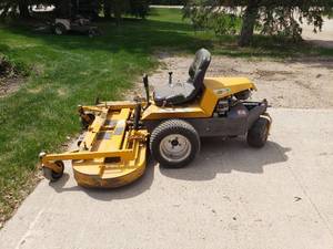 lot 61 image: Walker mb side discharge mower with 56 deck 18 hp briggs v twin  engine has a miss but does run