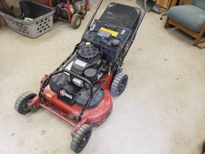 lot 66 image: Exmark 30 self propelled walk behind mower with bagger