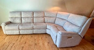 lot 26 image: Flexsteel Curved Back Sectional Sofa - Two Electric Reclining Ends