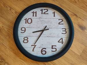lot 87 image: Ship Lap Wall Clock